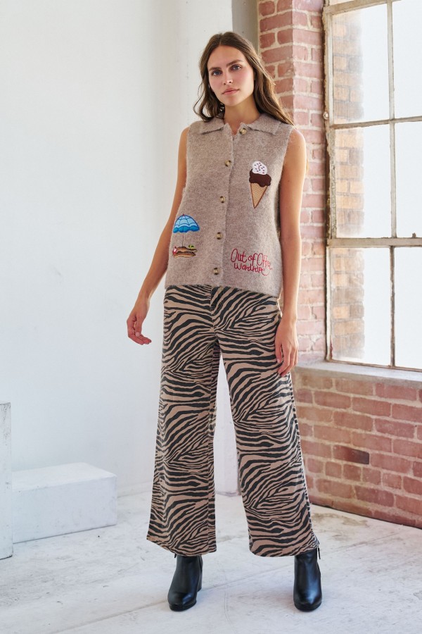 SWT1540P / Jade By Jane<br/>PLUS OUT OF OFFICE PATCHED FUZZY VEST